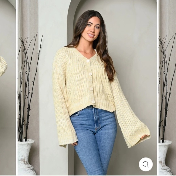 Women's LONG BELL SLEEVE BUTTON UP SWEATER.  CROPPED SWEATER. SUPER CUTE. - Picture 2 of 3